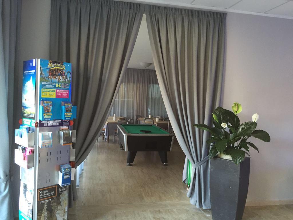 צ'סנטיקו Hotel Ancora מראה חיצוני תמונה