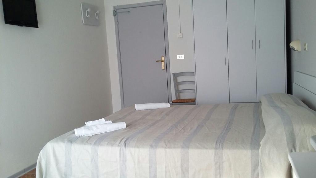 צ'סנטיקו Hotel Ancora מראה חיצוני תמונה