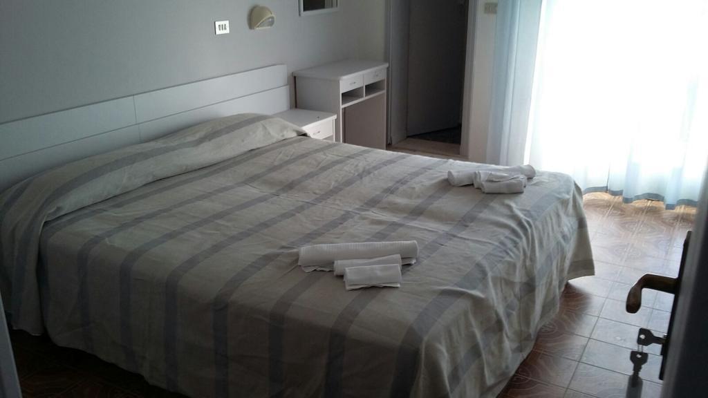 צ'סנטיקו Hotel Ancora מראה חיצוני תמונה