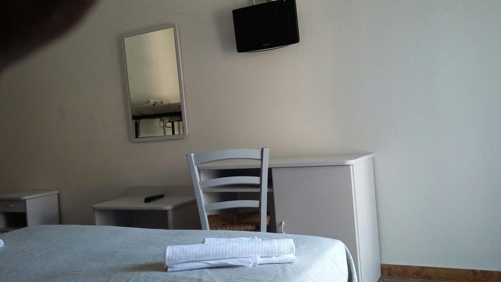 צ'סנטיקו Hotel Ancora מראה חיצוני תמונה
