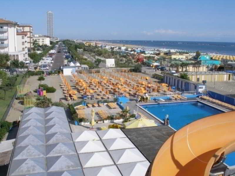 צ'סנטיקו Hotel Ancora מראה חיצוני תמונה